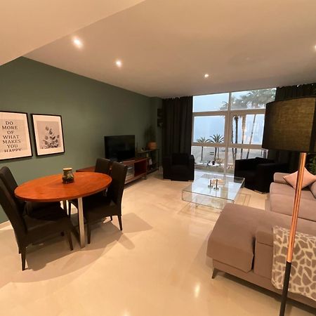 First Line Sea Apartment By Oliva Estepona Bagian luar foto