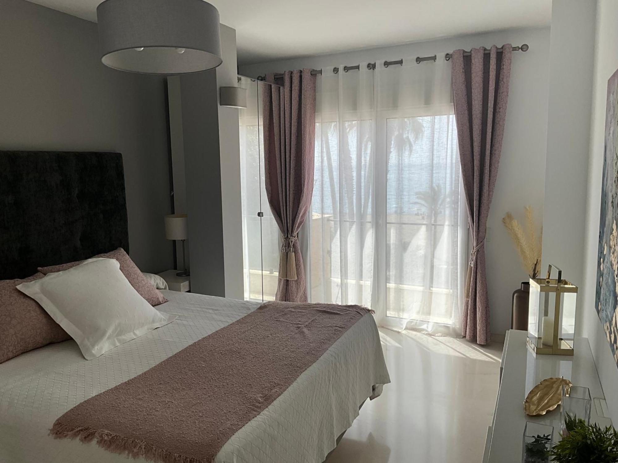 First Line Sea Apartment By Oliva Estepona Bagian luar foto